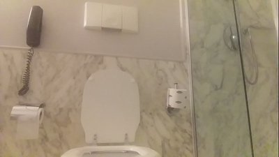 Egy kádban egy vörös hajúval