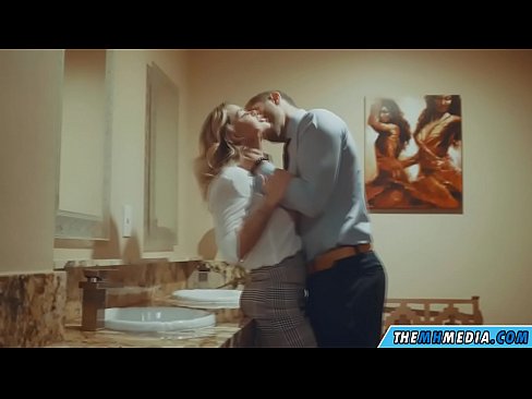 ❤️ Amikor egy bögyös szőke elcsábít egy nyilvános WC-ben ❌ Baszás videó at hu.xsexshop.ru ❤